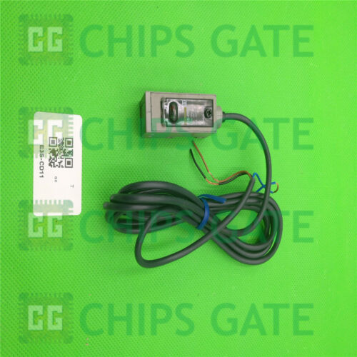 OMRON E3S-CD11 PHOTOELECTRIC SENSOR 10 - 30 VDC 2M