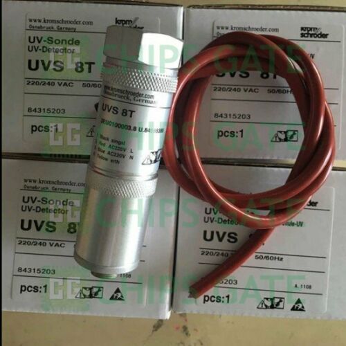 UVS8T